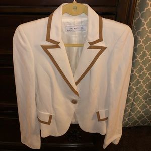 Zara White tan blazer